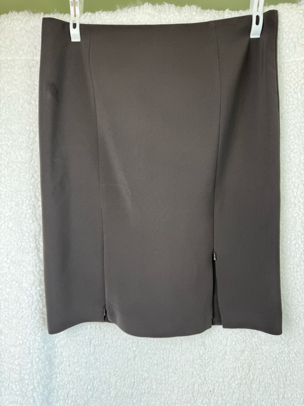 W by Worth Dark Green Pencil Skirt Lined Sz 10 Two Zipper Details Front Hem